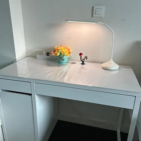 Yingying With A Free Parking Space Penzion