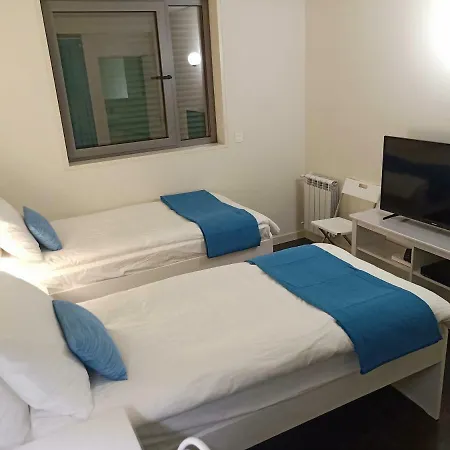 Yingying With A Free Parking Space Penzion